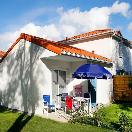 Vakantiehuis With Terrace At 600 M From Saint-Brévin-lʼOcéan