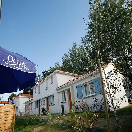 Vakantiehuis With Terrace At 600 M From Saint-Brévin-lʼOcéan